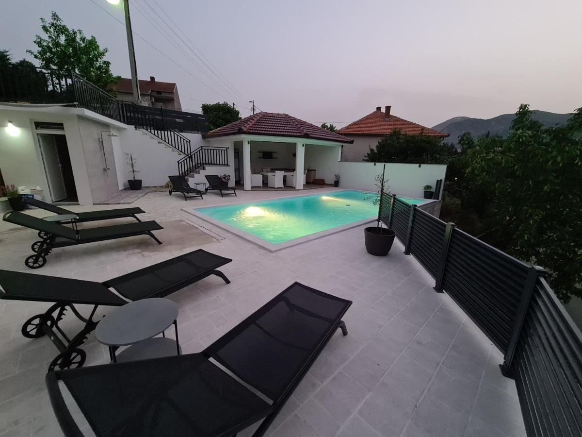 Studio Apartmani Milovic Trebinje Eksteriør billede