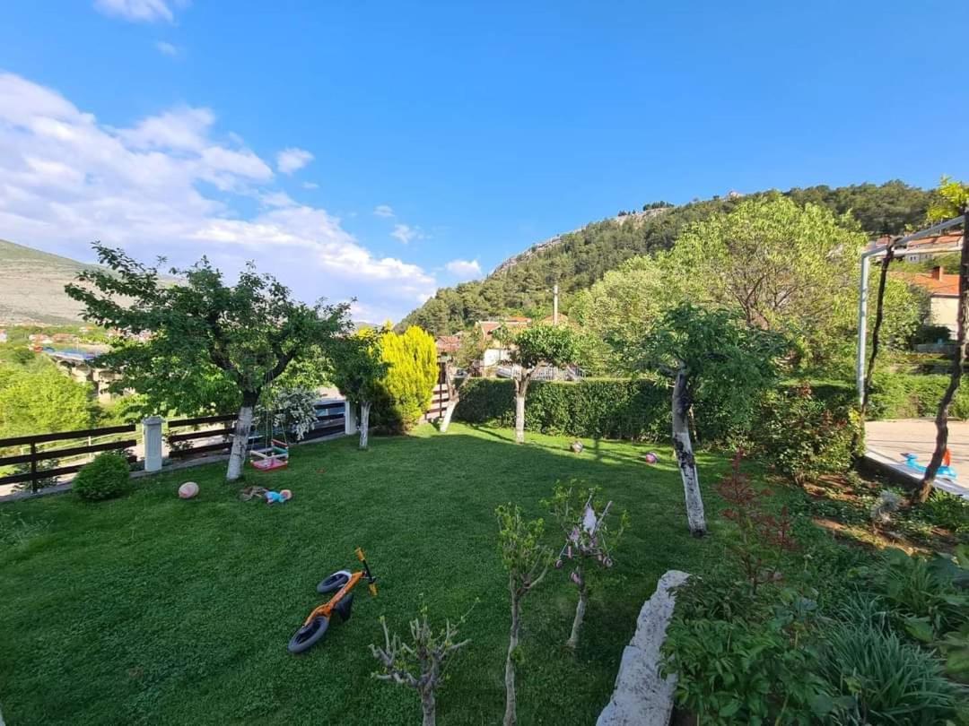 Studio Apartmani Milovic Trebinje Eksteriør billede
