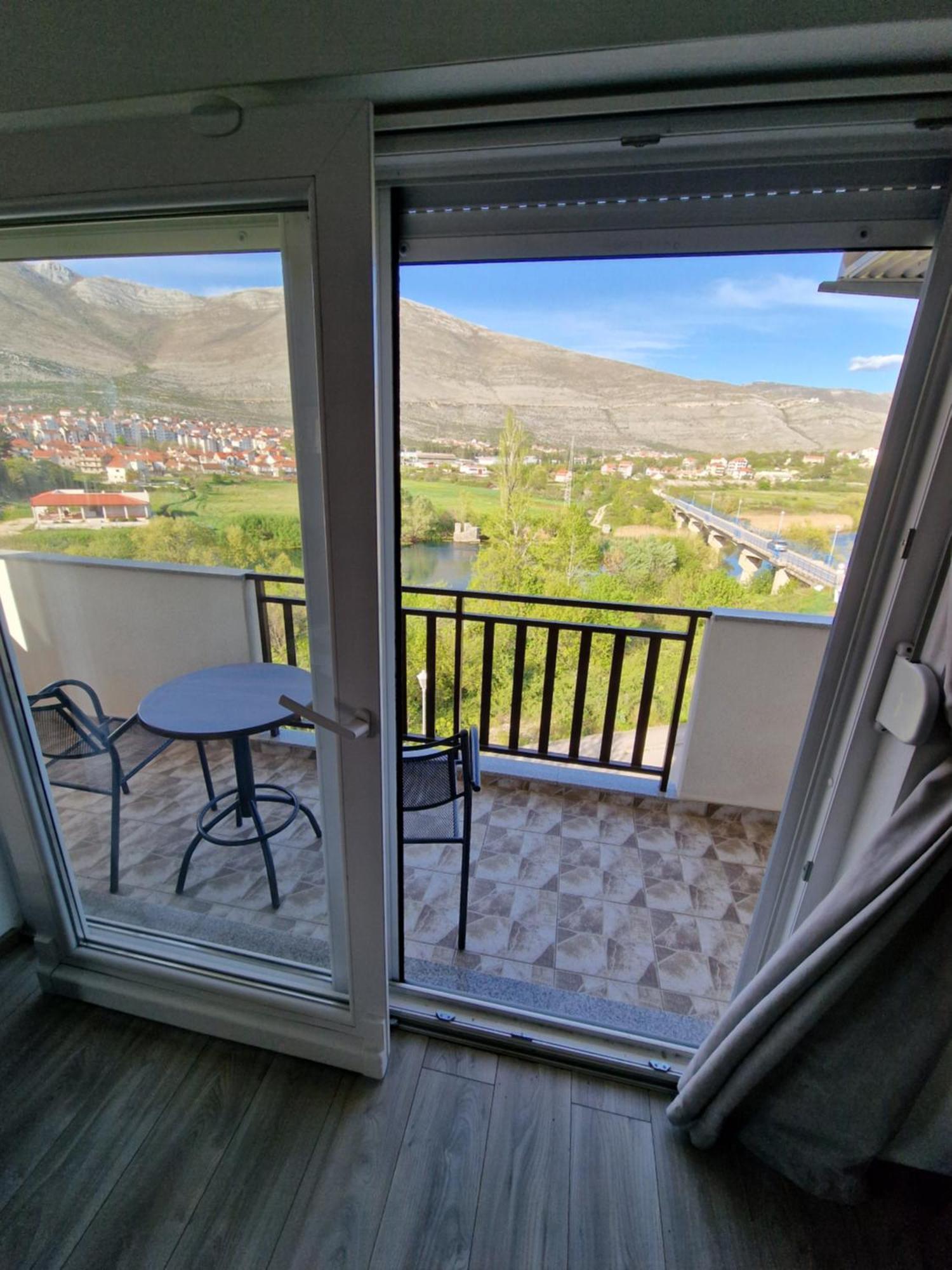Studio Apartmani Milovic Trebinje Eksteriør billede