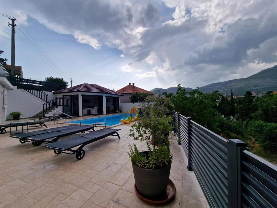 Studio Apartmani Milovic Trebinje Eksteriør billede