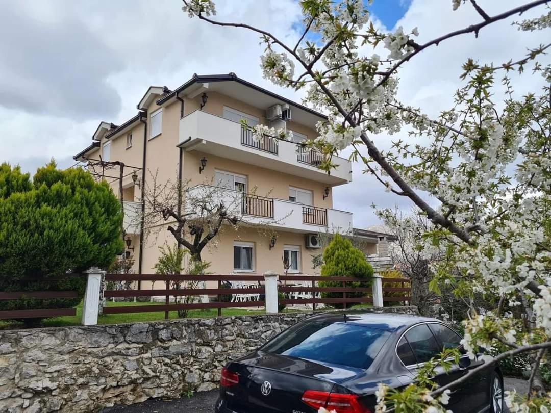 Studio Apartmani Milovic Trebinje Eksteriør billede