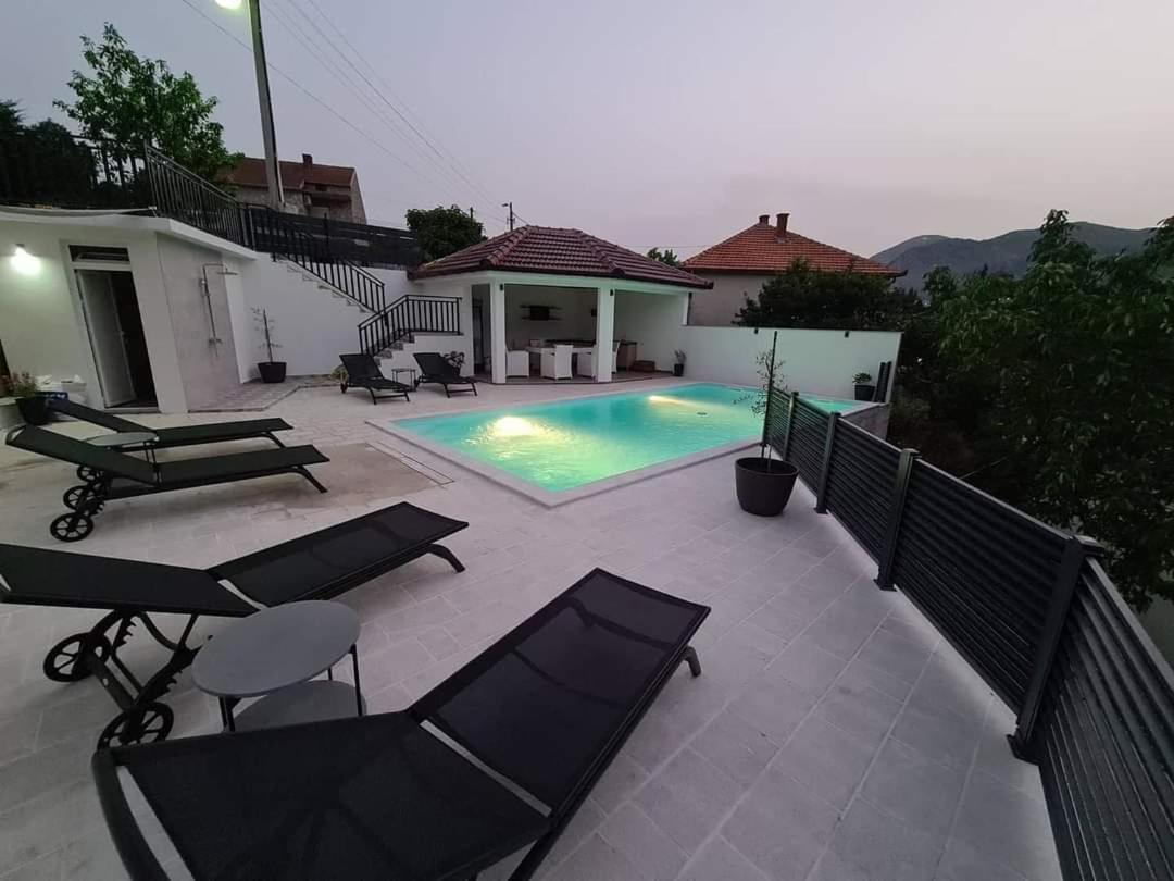 Studio Apartmani Milovic Trebinje Eksteriør billede