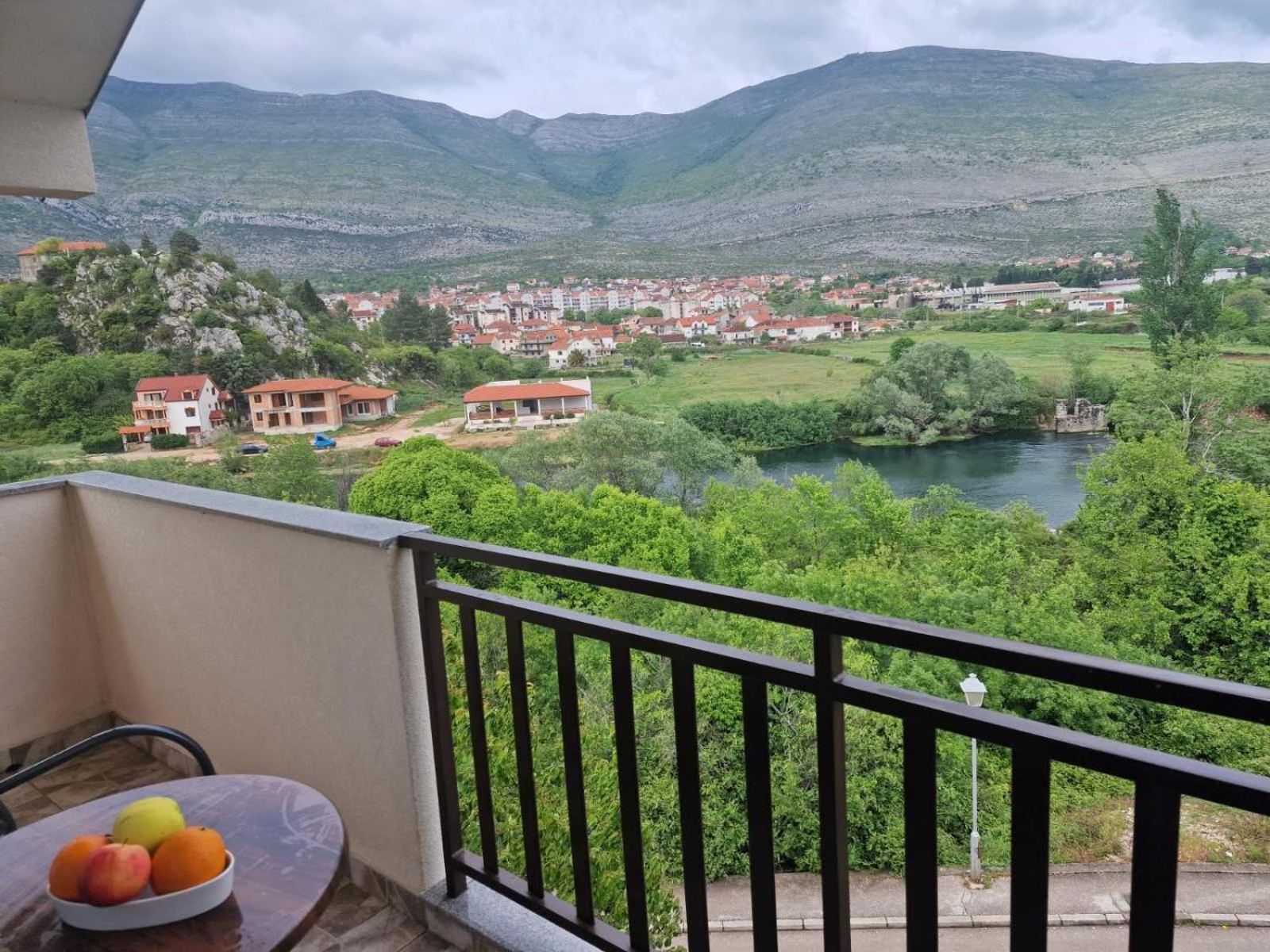 Studio Apartmani Milovic Trebinje Eksteriør billede